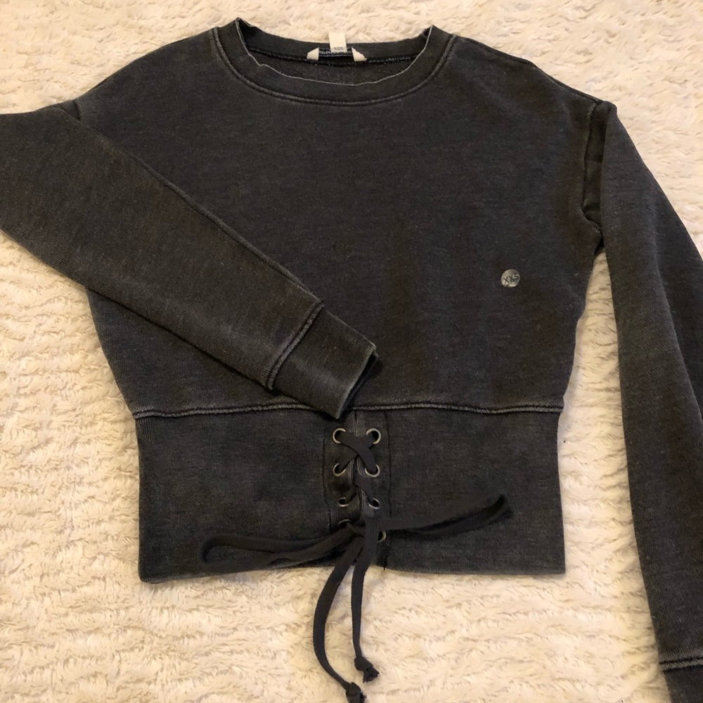 Grey long sleeve sweater